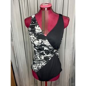 Jantzen classics one piece swimsuit V neck floral